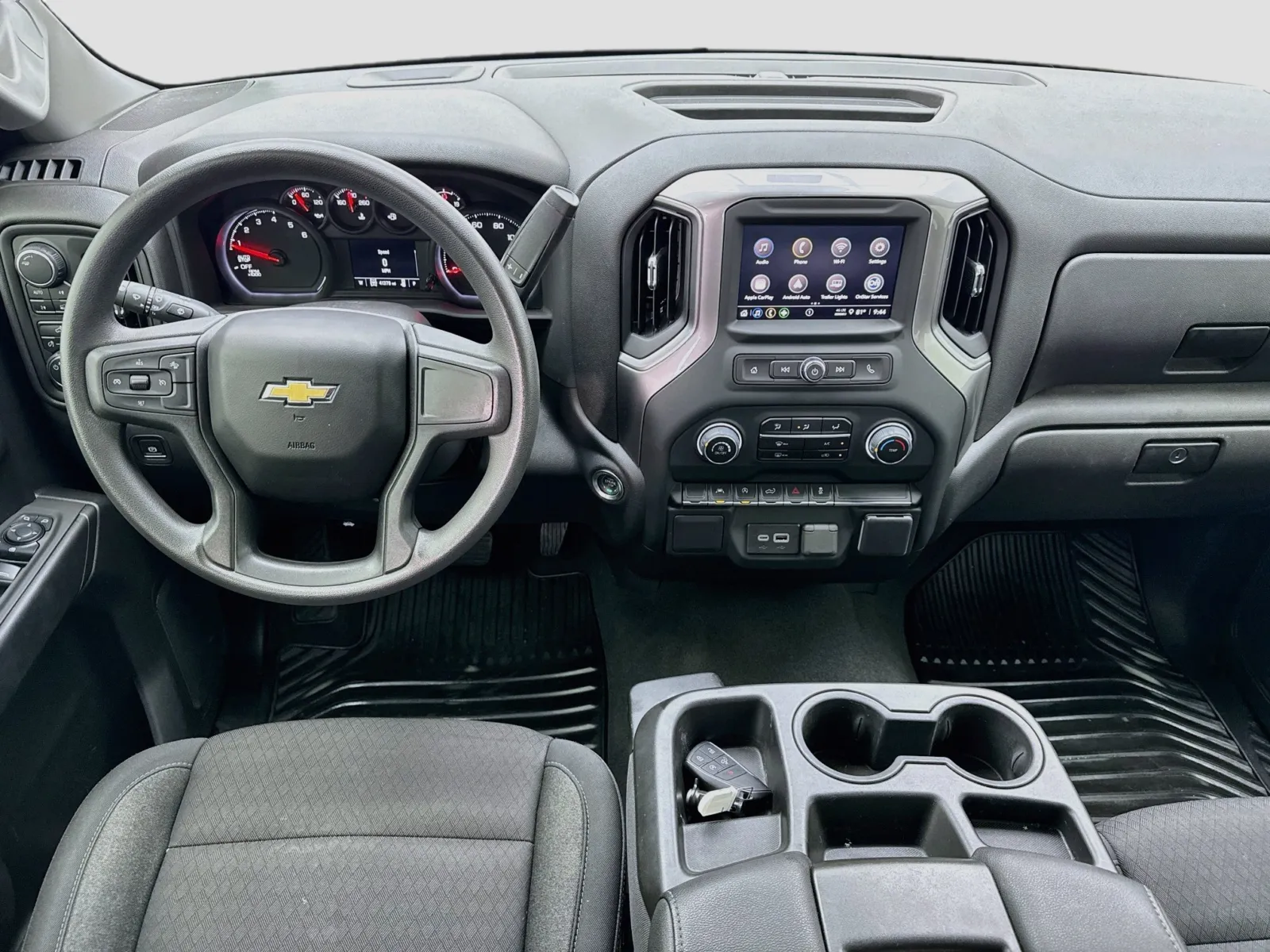 Chevrolet Silverado photo 14