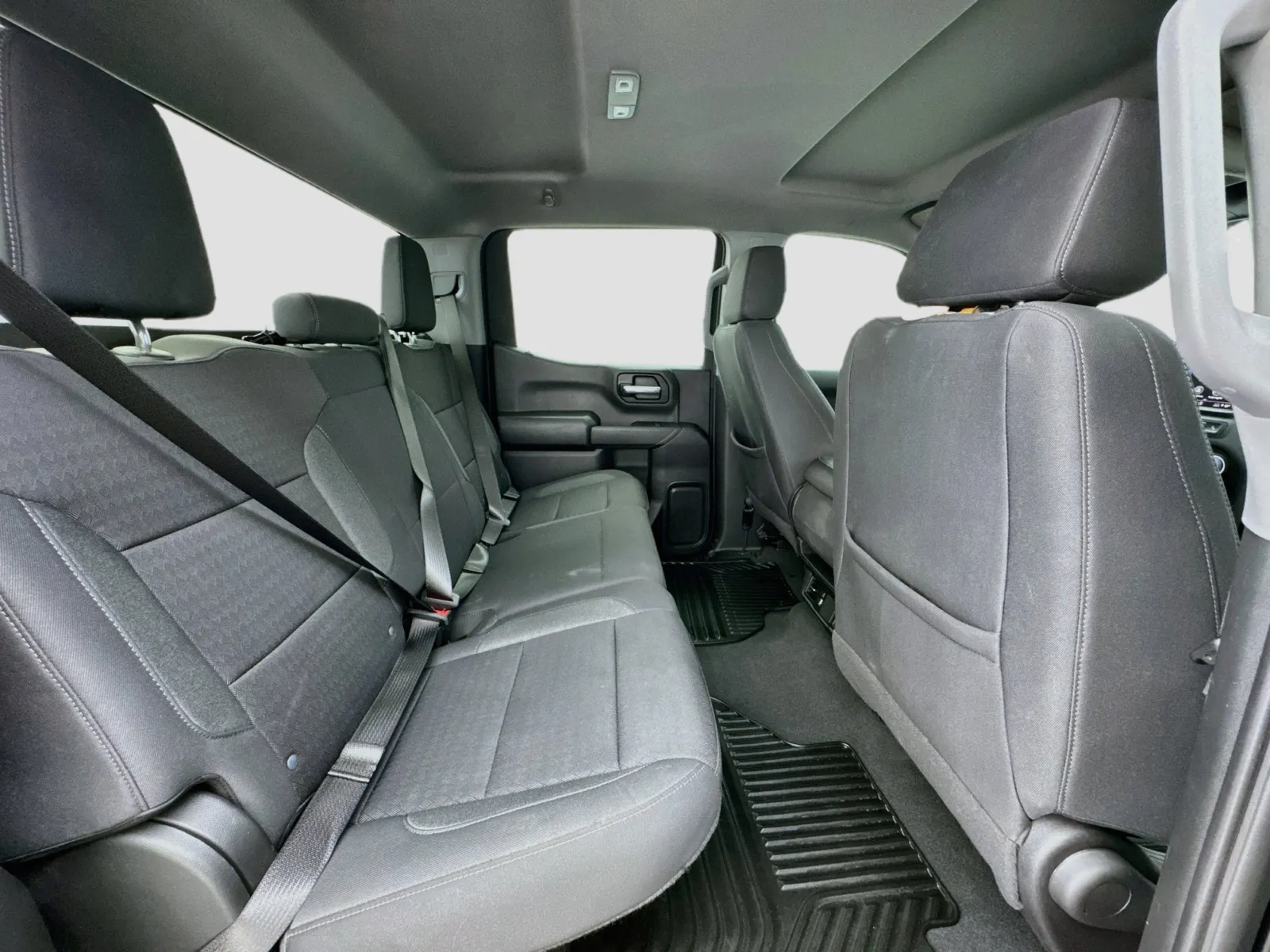 Chevrolet Silverado photo 18