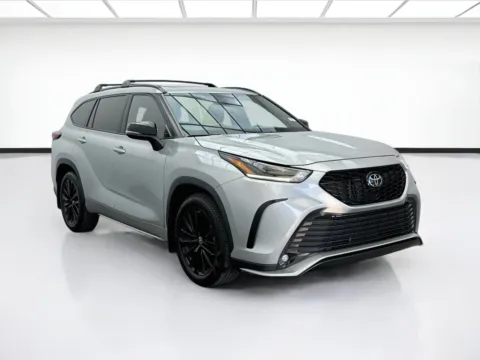 Another view of 2024 Toyota Highlander XSE for sale in Bellflower, CA at STG Bellflower