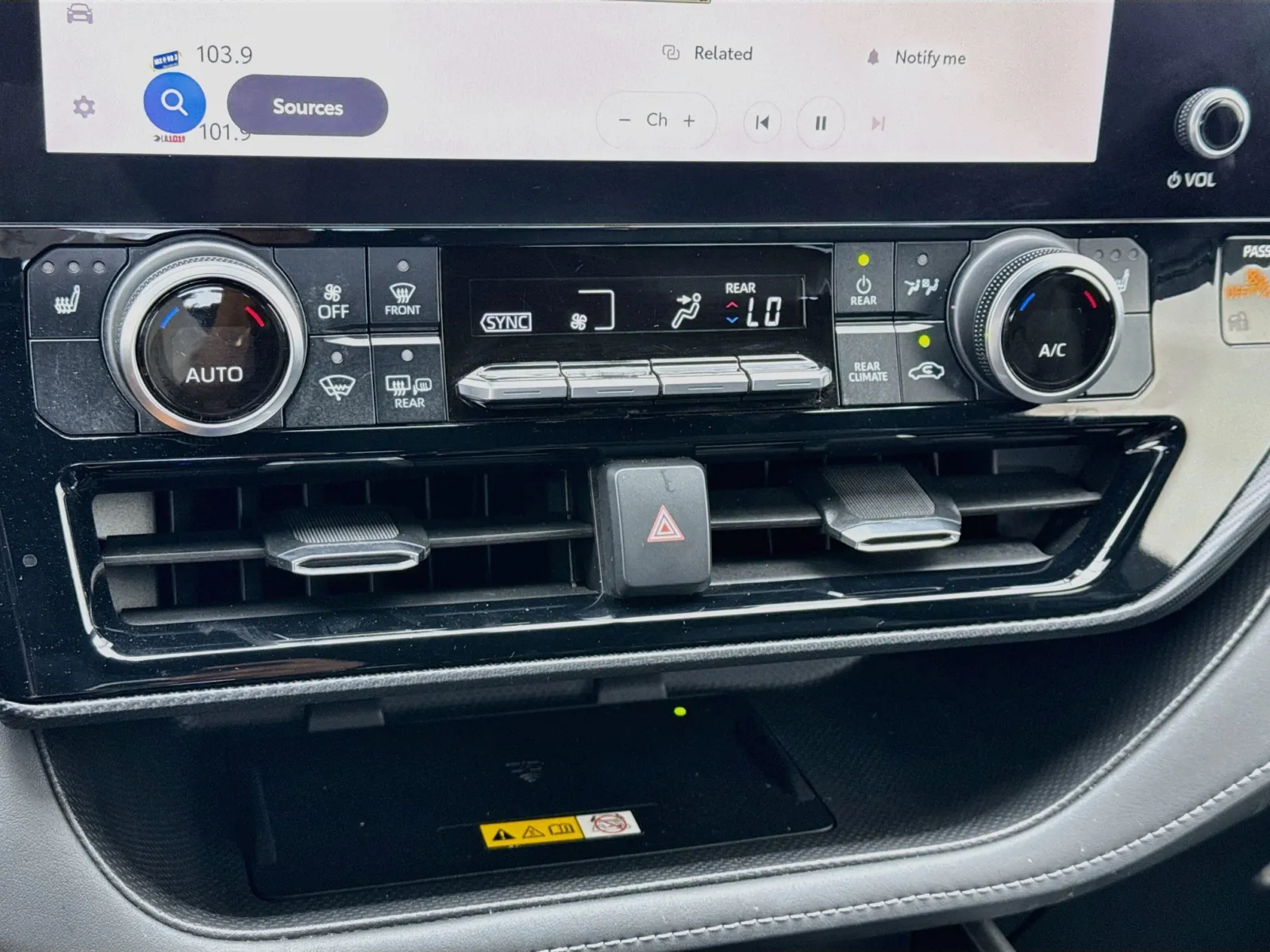 Toyota Highlander photo 12