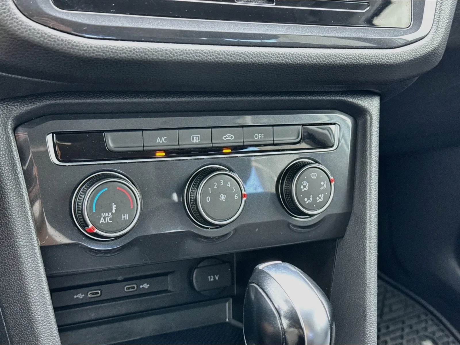 Volkswagen Tiguan photo 12