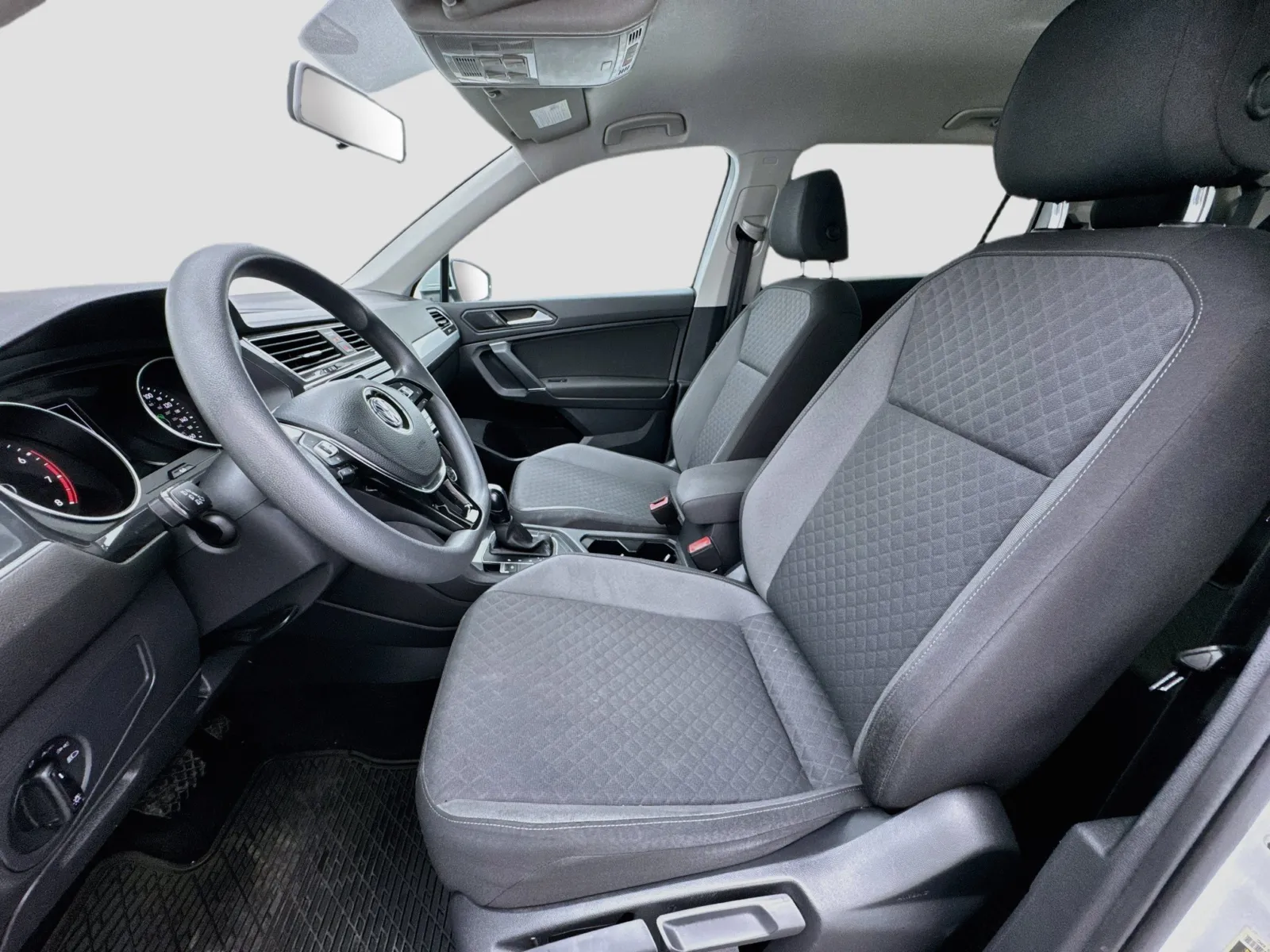 Volkswagen Tiguan photo 13