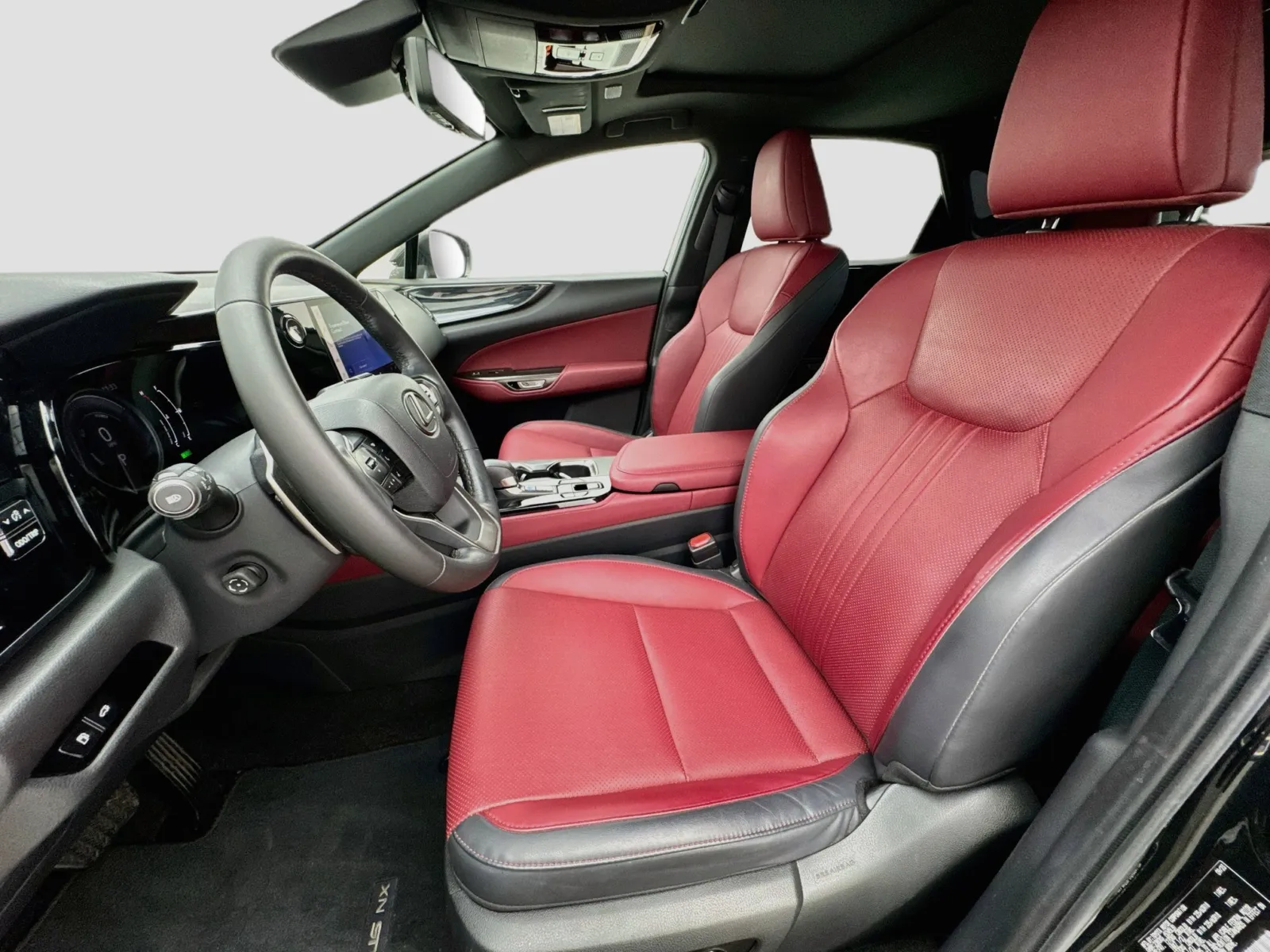 Lexus NX photo 13