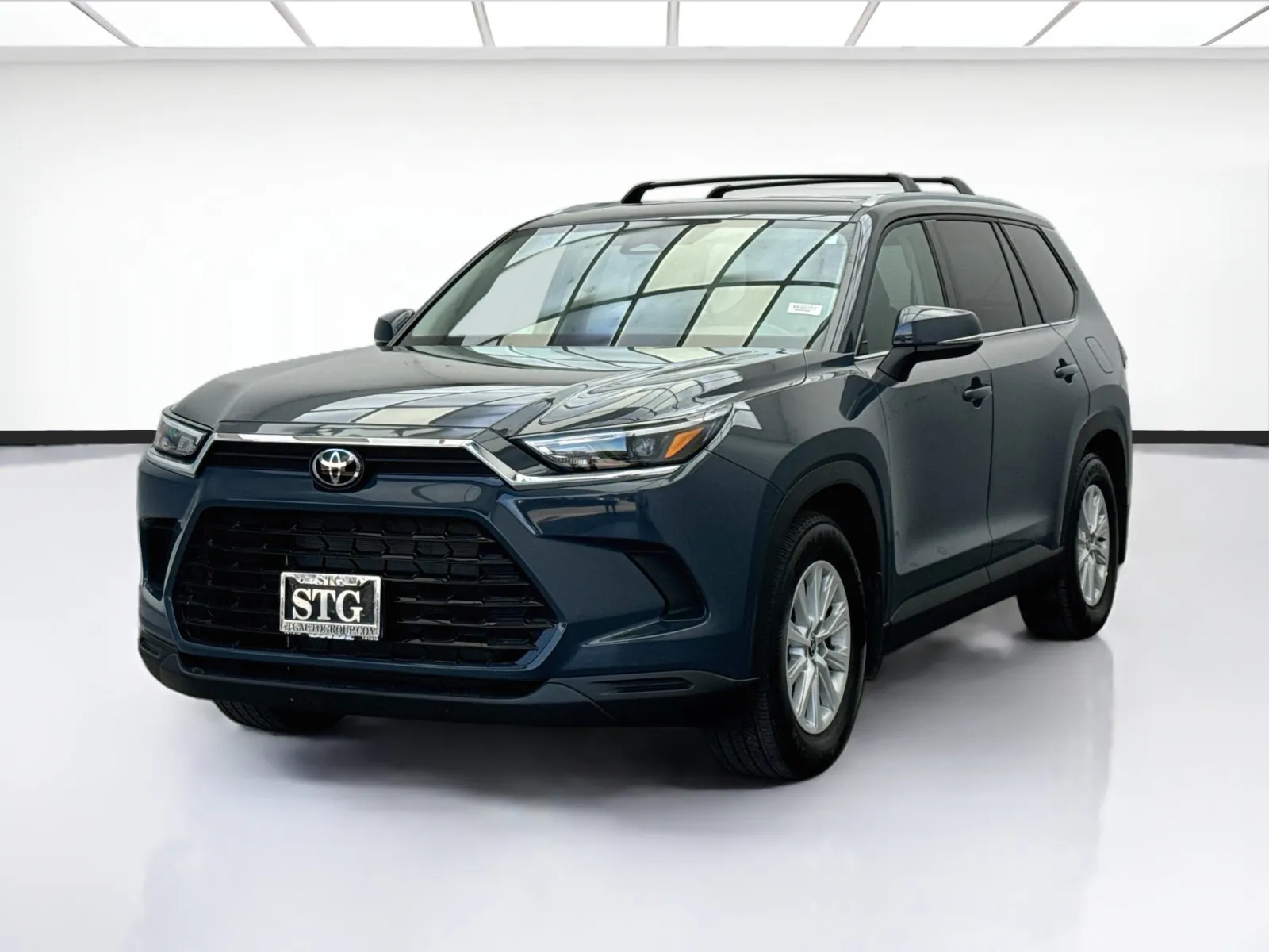 Unknown 2024 Toyota Grand Highlander XLE for sale in Bellflower, CA