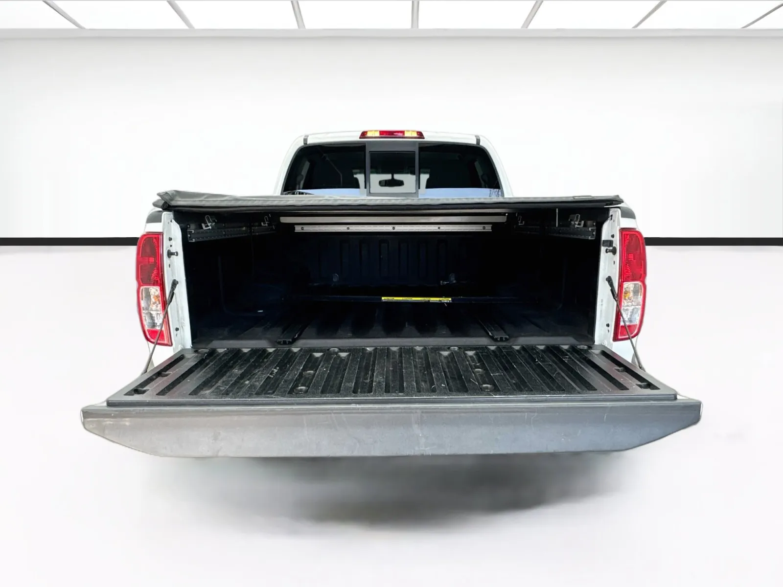 Nissan Frontier photo 16