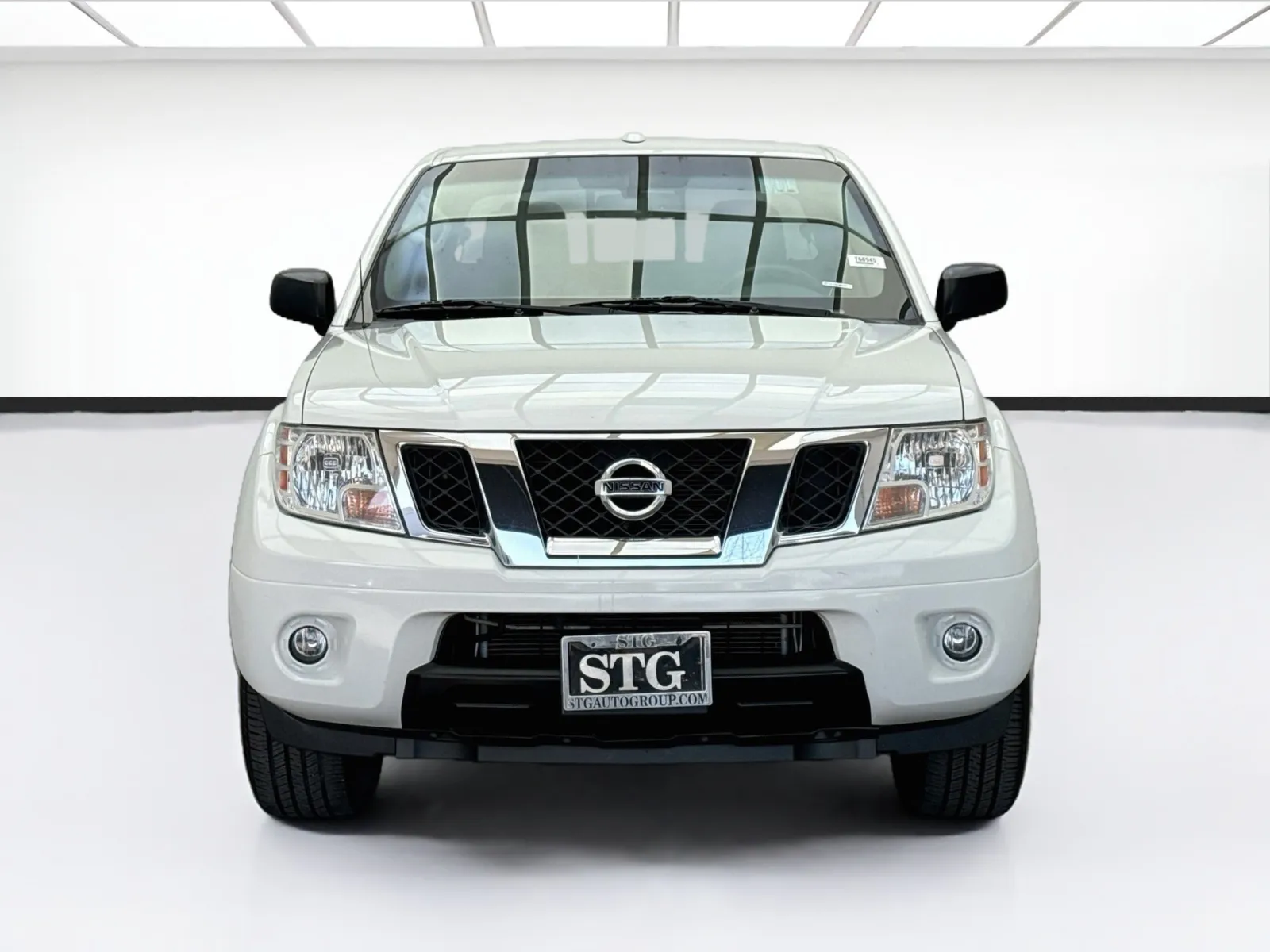 Nissan Frontier photo 2