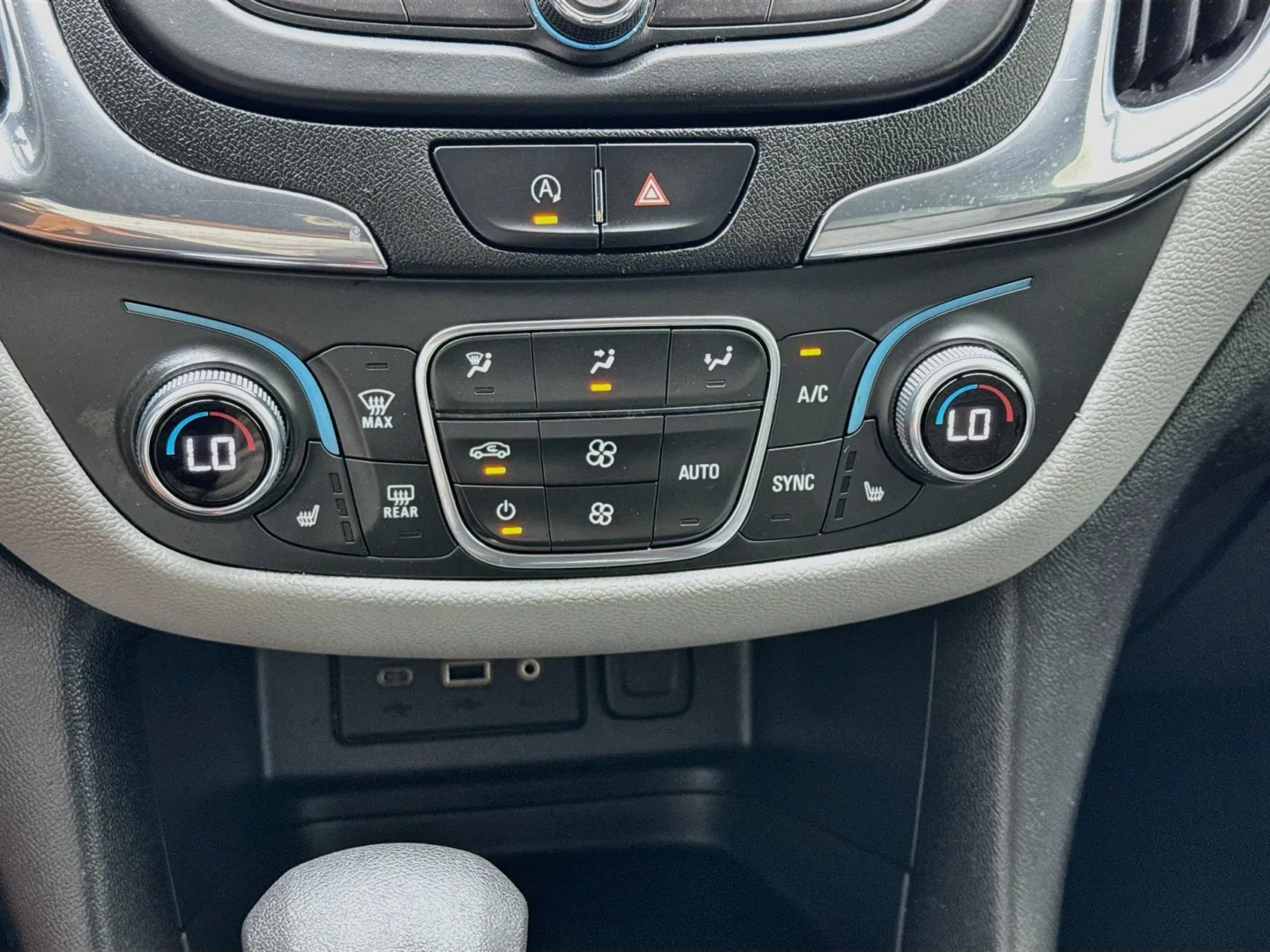 Chevrolet Equinox photo 12