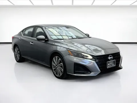 Another view of 2023 Nissan Altima 2.5 SL for sale in Bellflower, CA at STG Bellflower