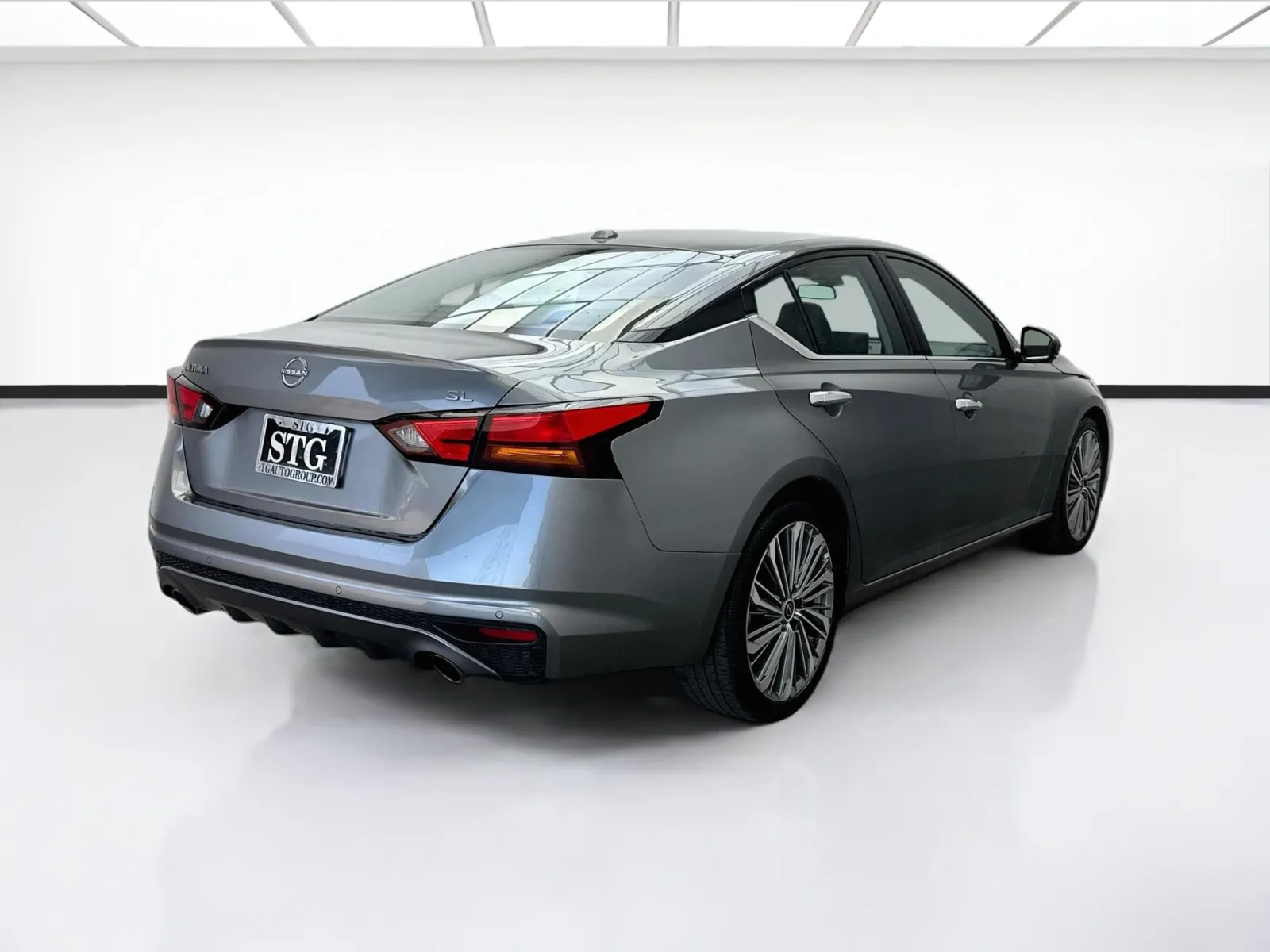 Nissan Altima photo 4