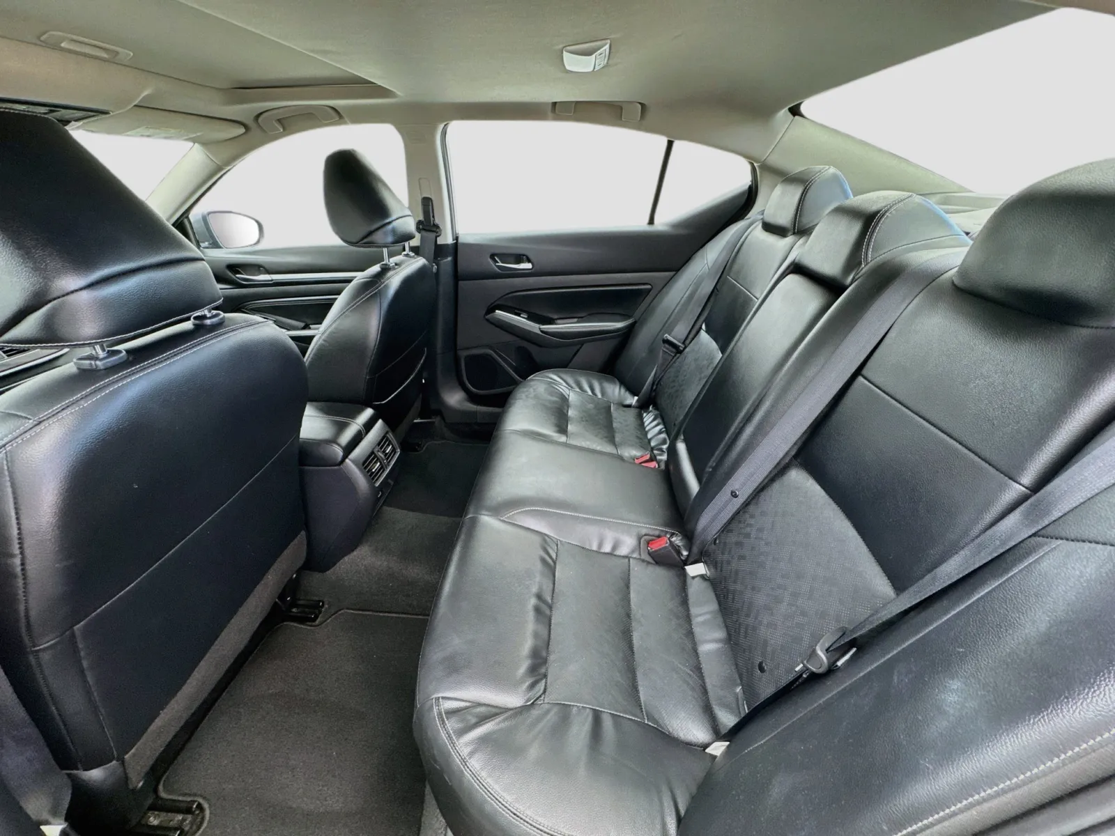 Nissan Altima photo 16