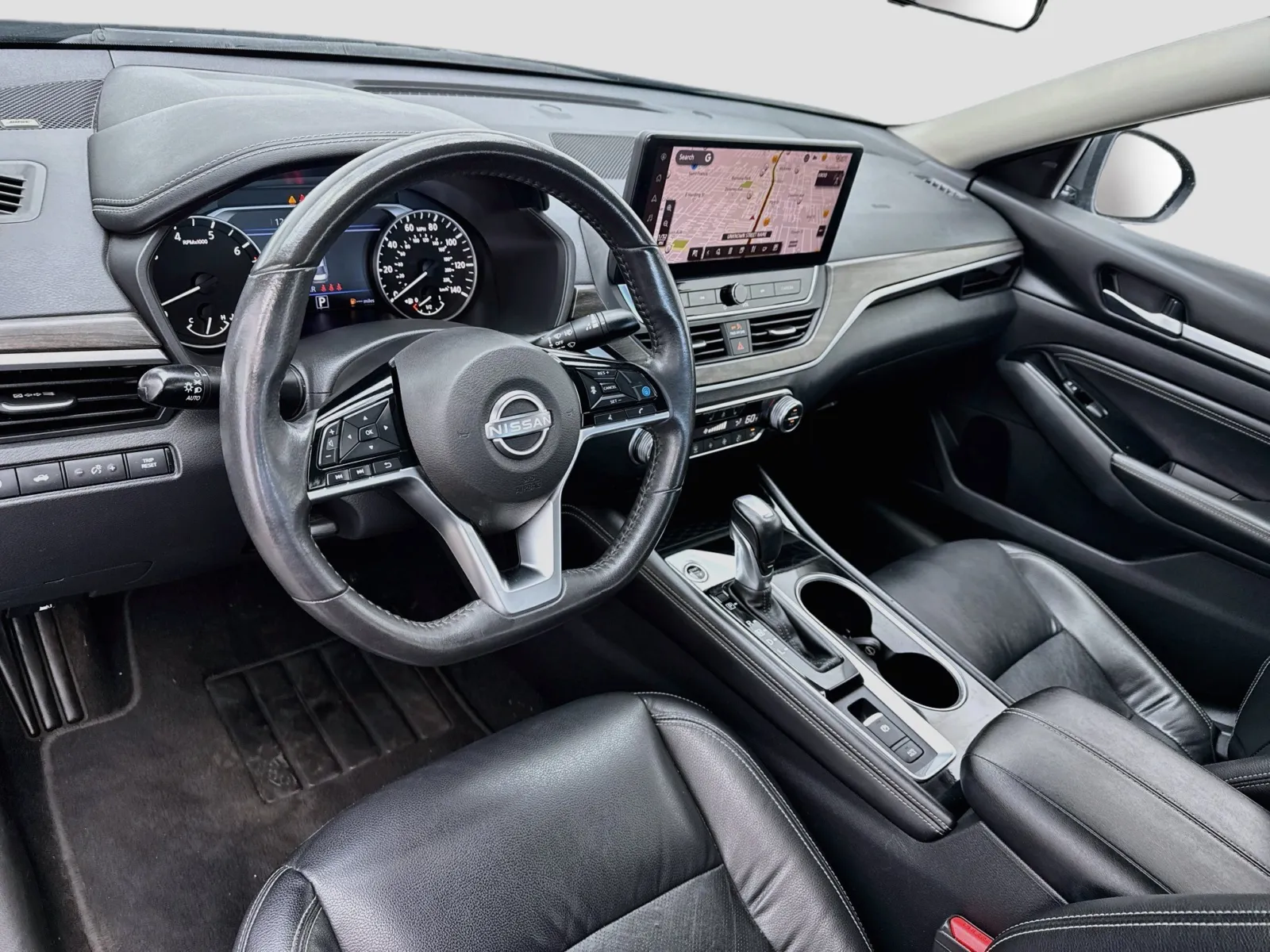 Nissan Altima photo 7