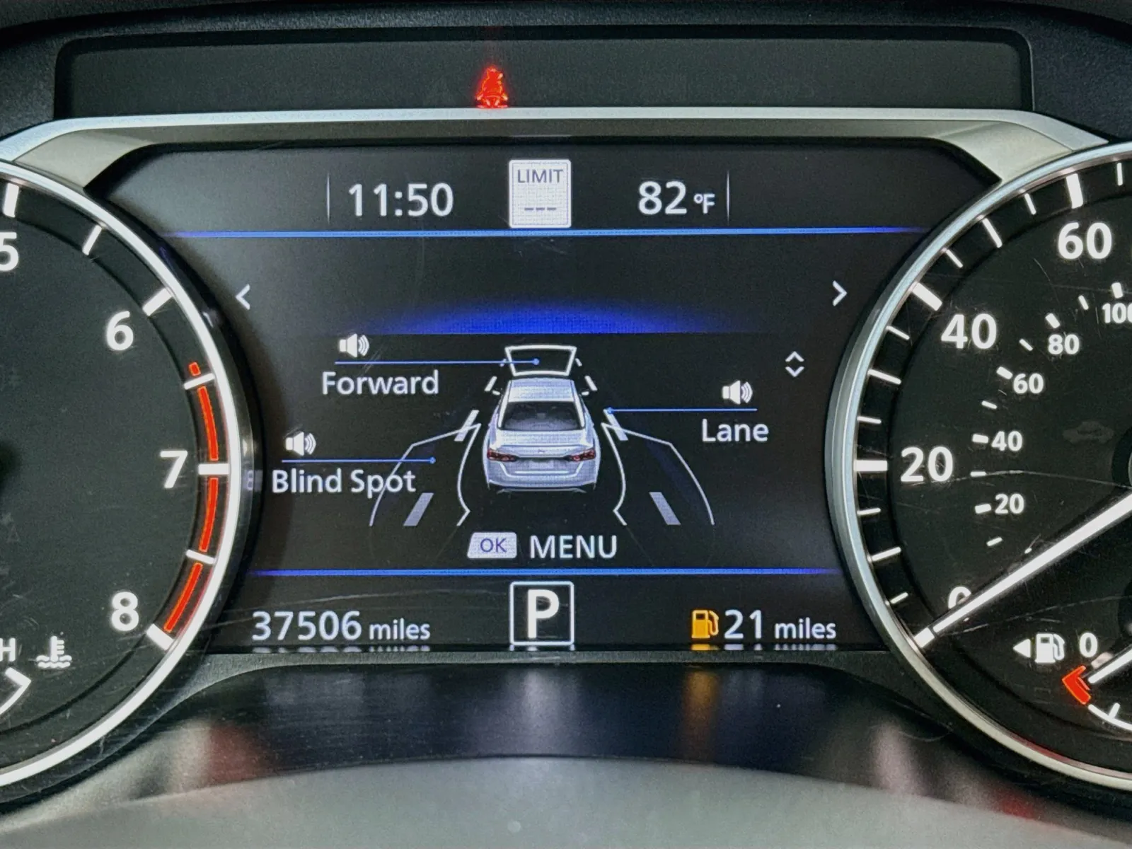 Nissan Altima photo 8