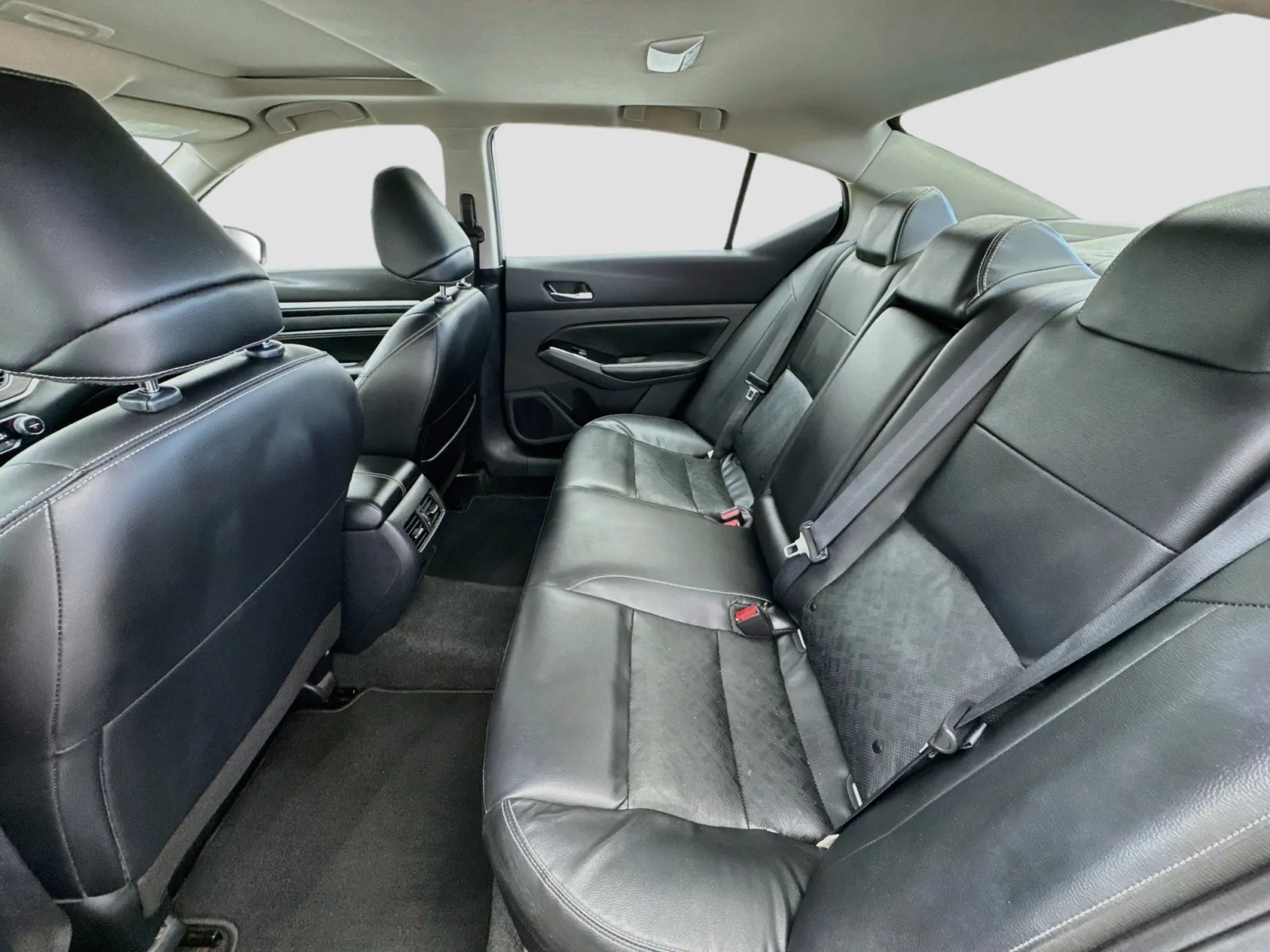 Nissan Altima photo 16