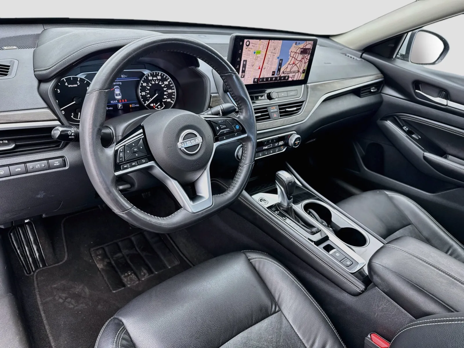 Nissan Altima photo 7