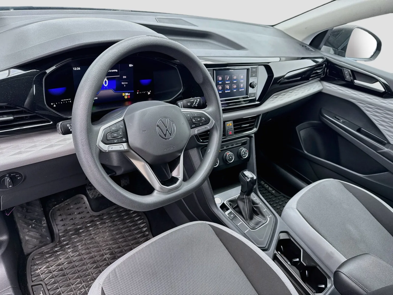 Volkswagen Taos photo 7