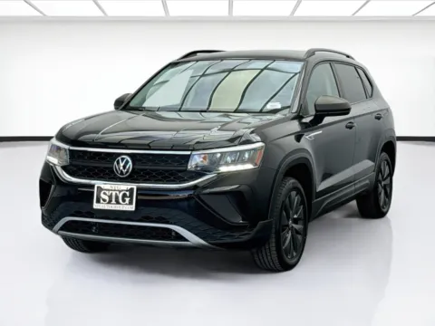 Black 2022 Volkswagen Taos 1.5T S for sale in Bellflower, CA
