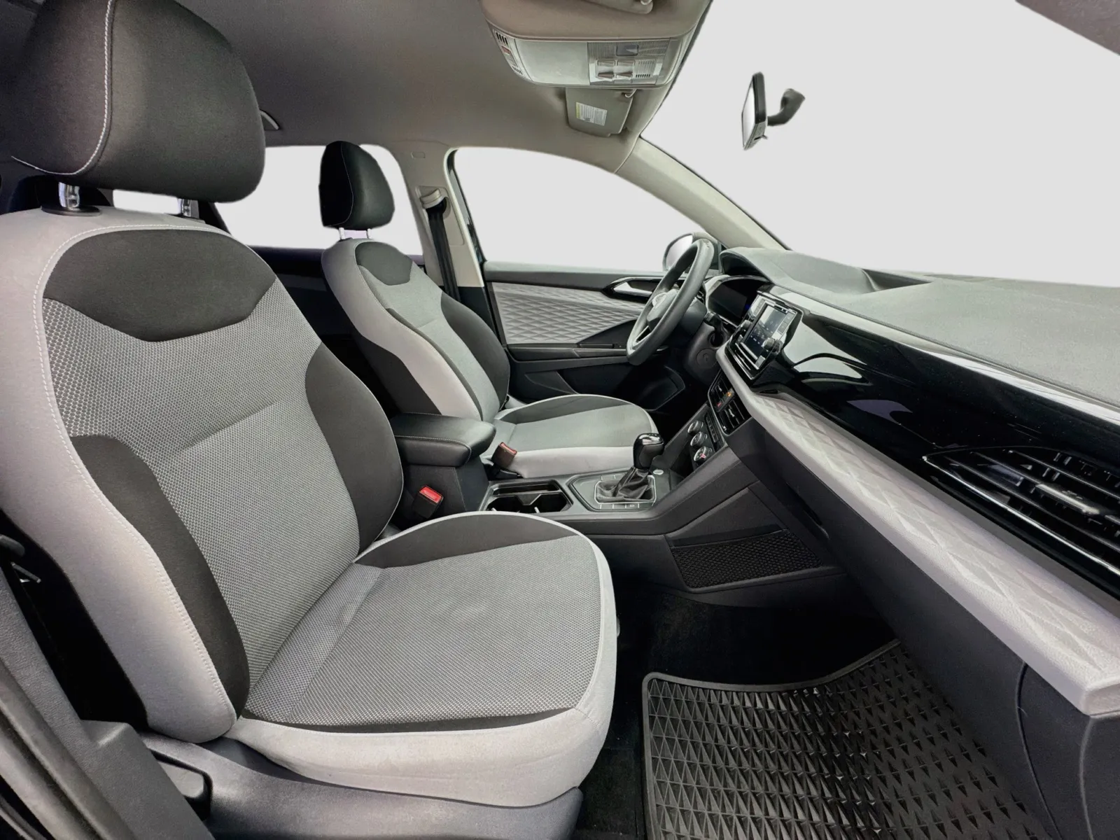 Volkswagen Taos photo 18