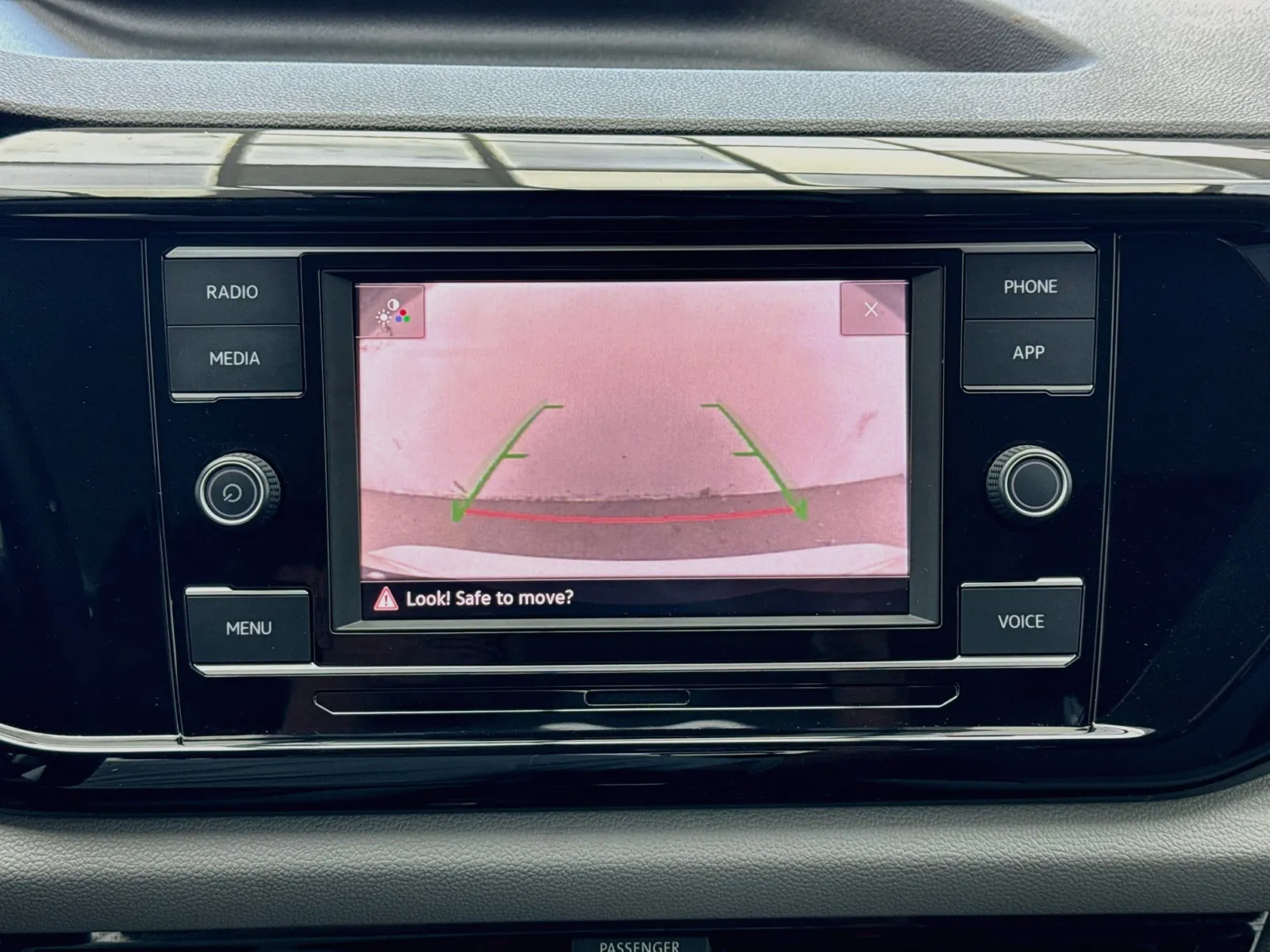 Volkswagen Taos photo 10