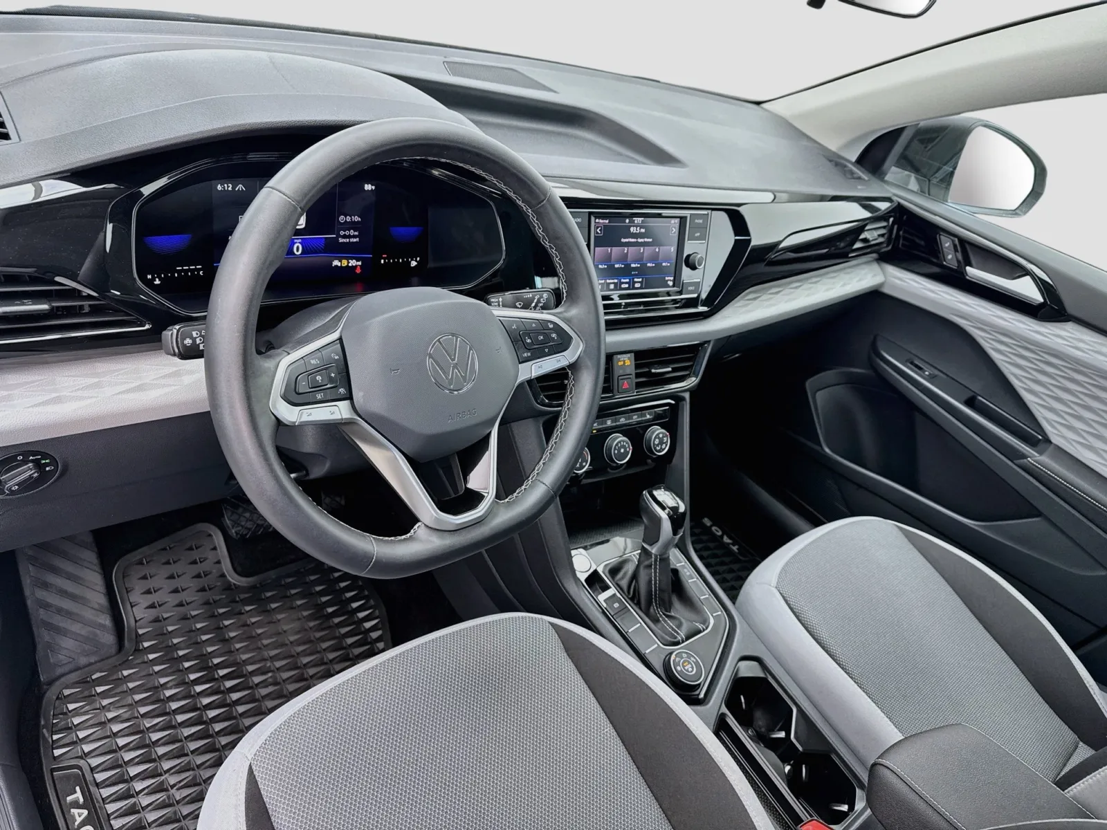 Volkswagen Taos photo 7