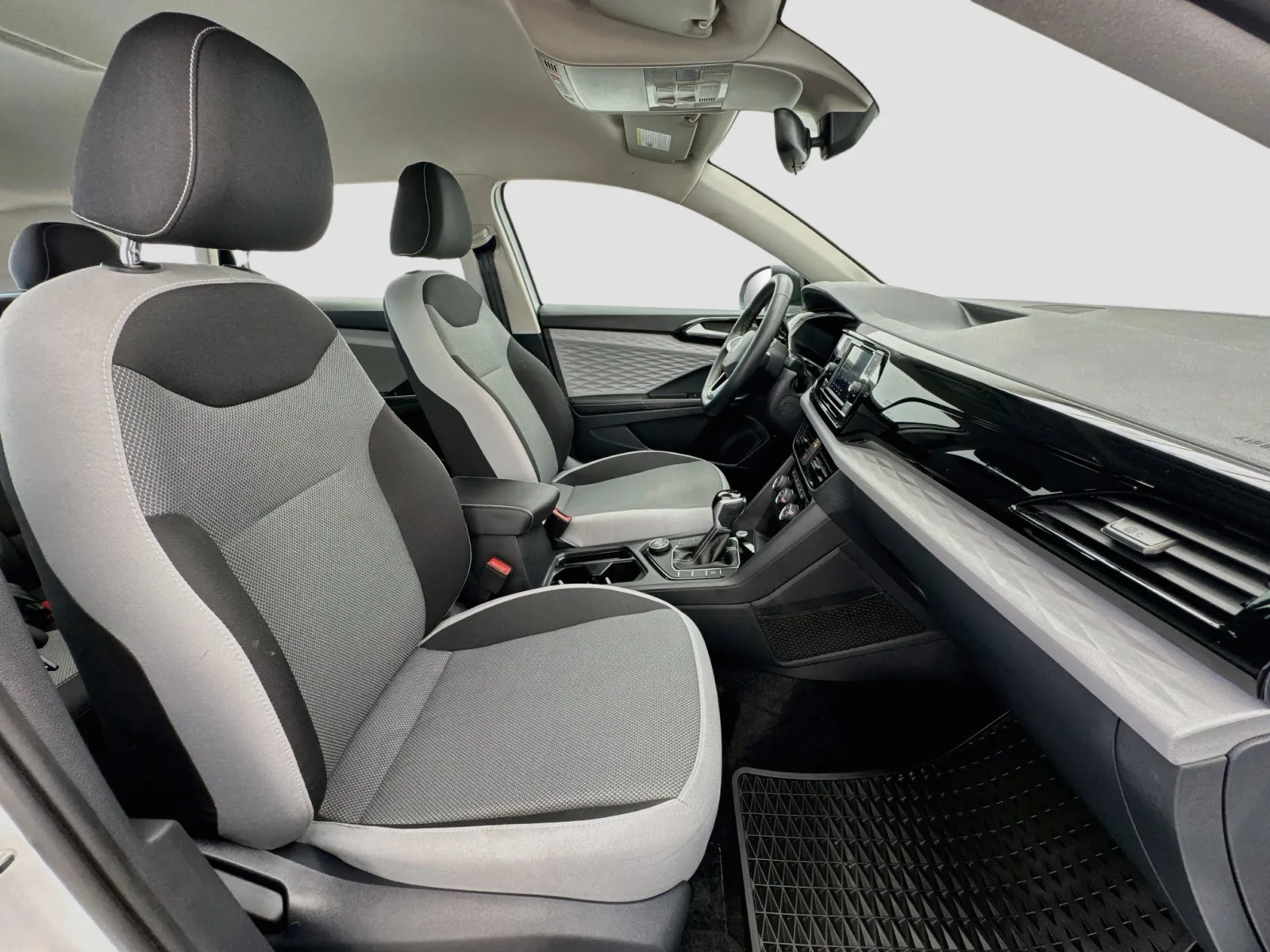 Volkswagen Taos photo 18