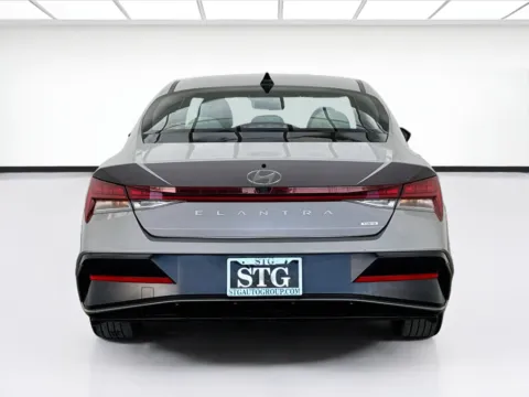 More photos of 2025 Hyundai Elantra Hybrid Limited at STG Bellflower, CA
