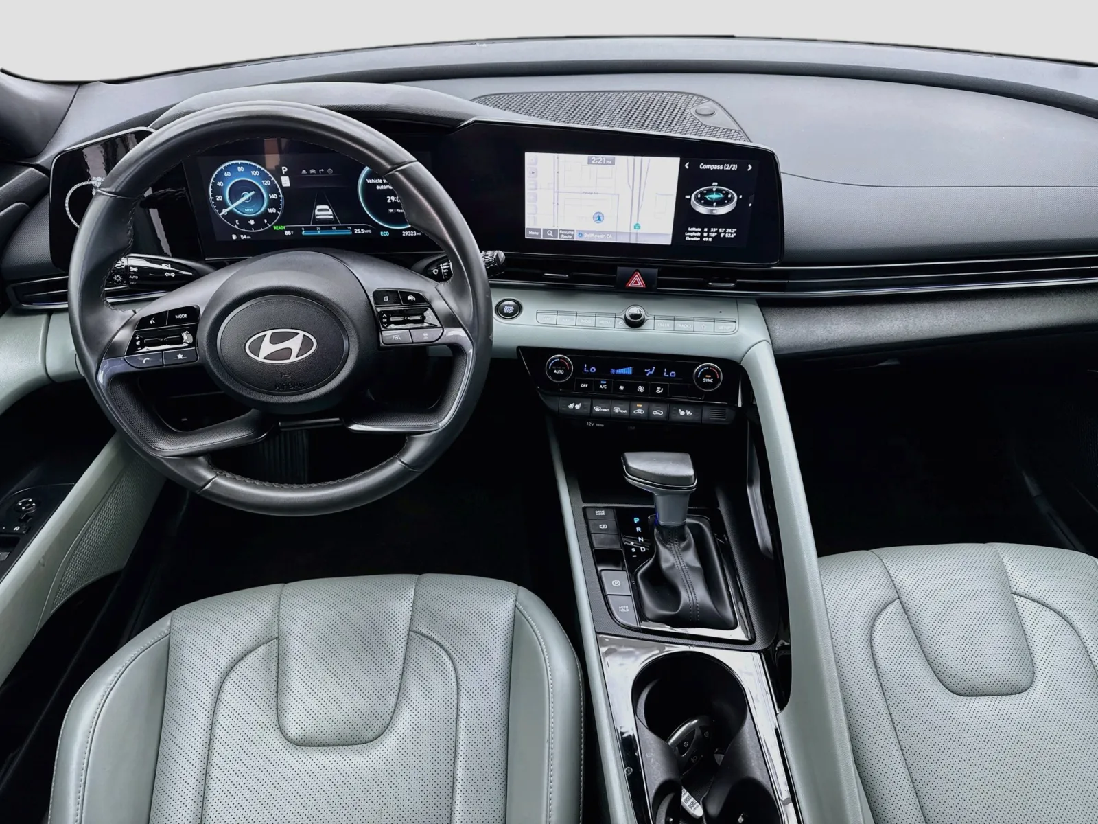 Hyundai Elantra photo 15