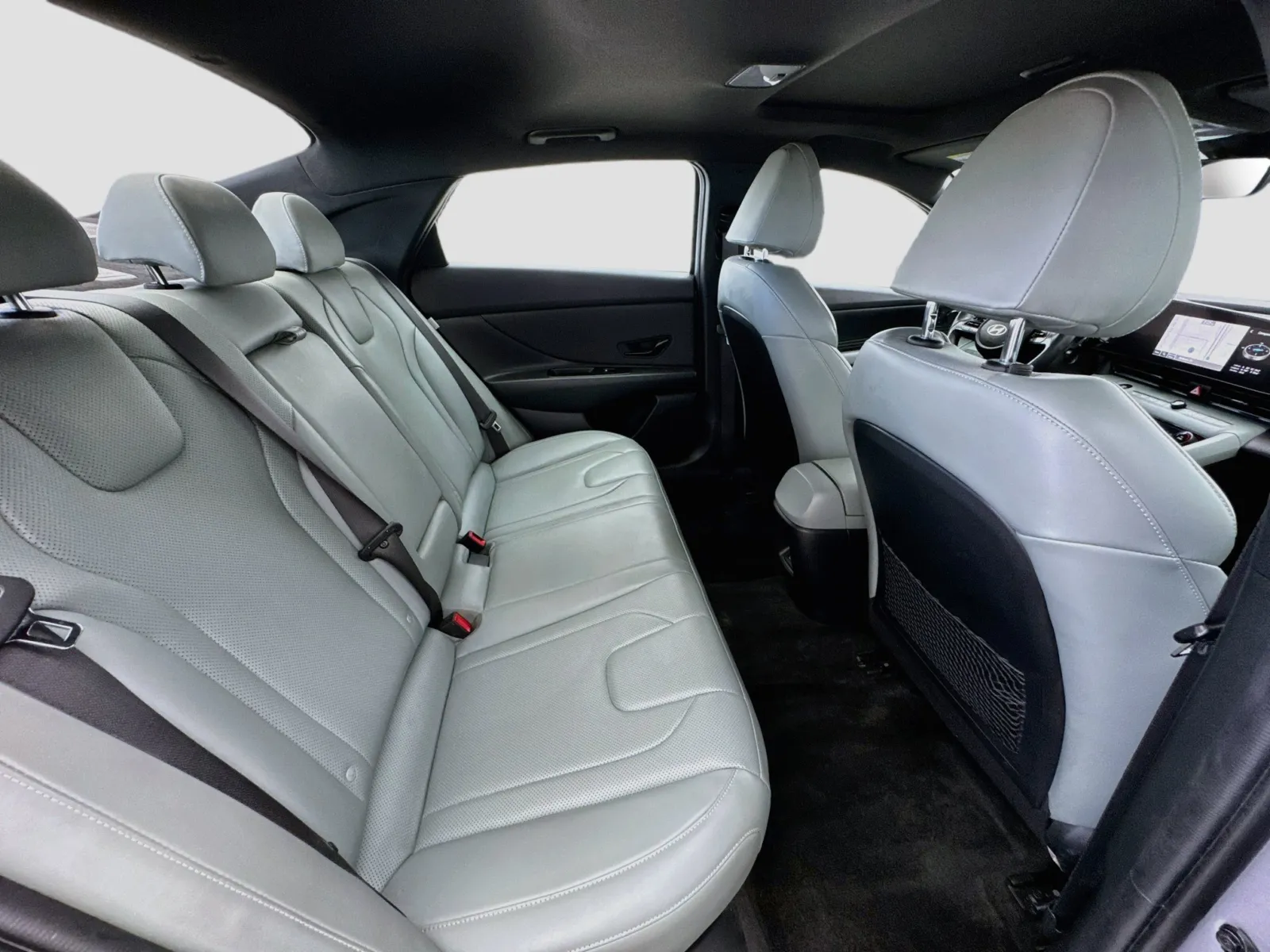 Hyundai Elantra photo 19