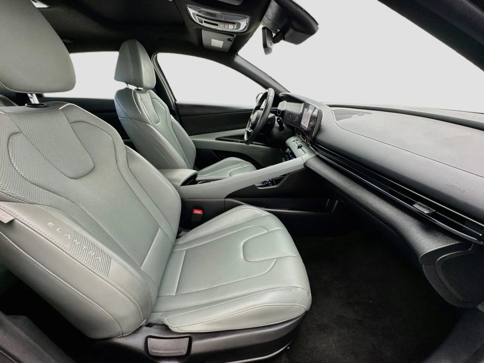 Hyundai Elantra photo 20