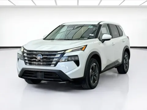 White 2025 Nissan Rogue SV for sale in Bellflower, CA