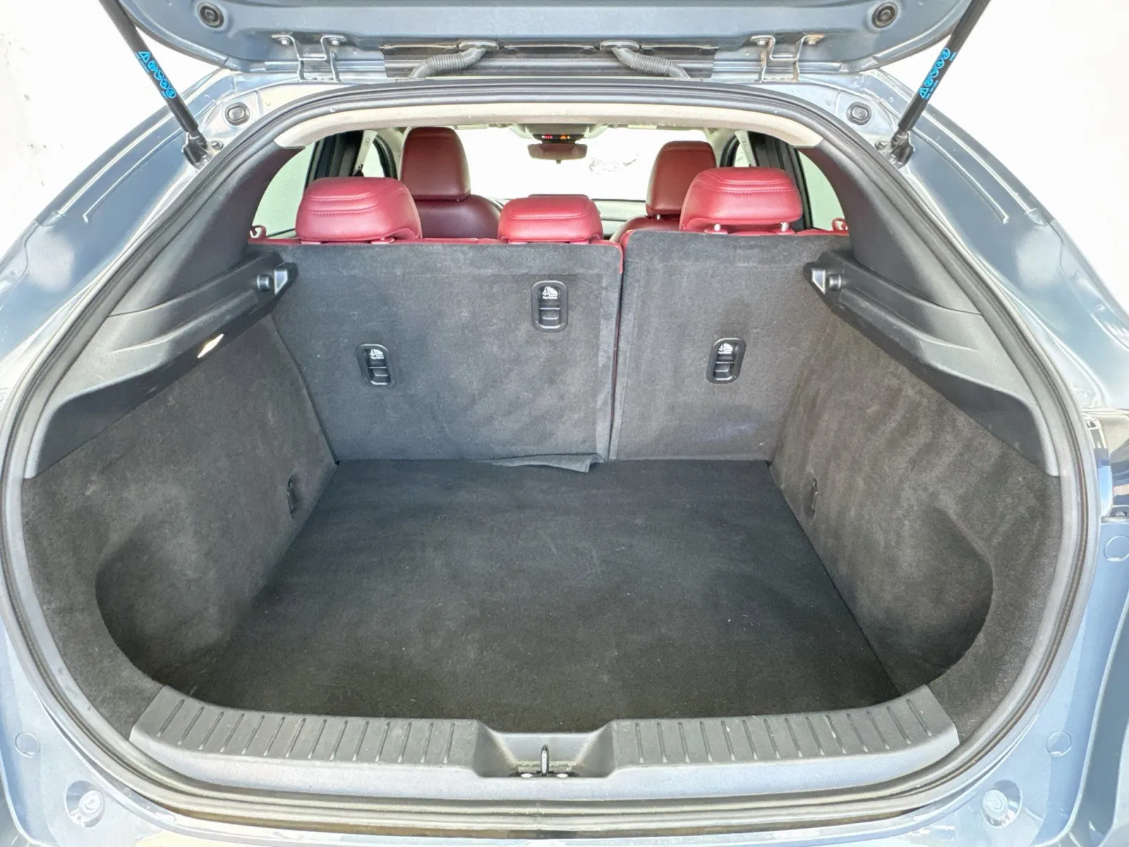 Mazda CX-30 photo 18