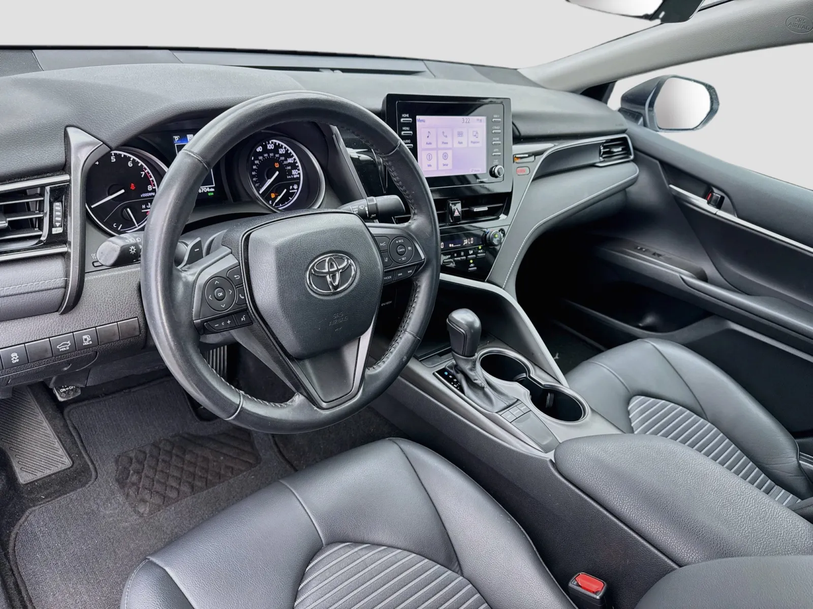 Toyota Camry photo 7
