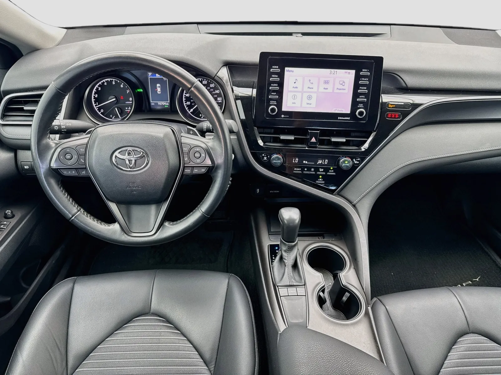 Toyota Camry photo 14