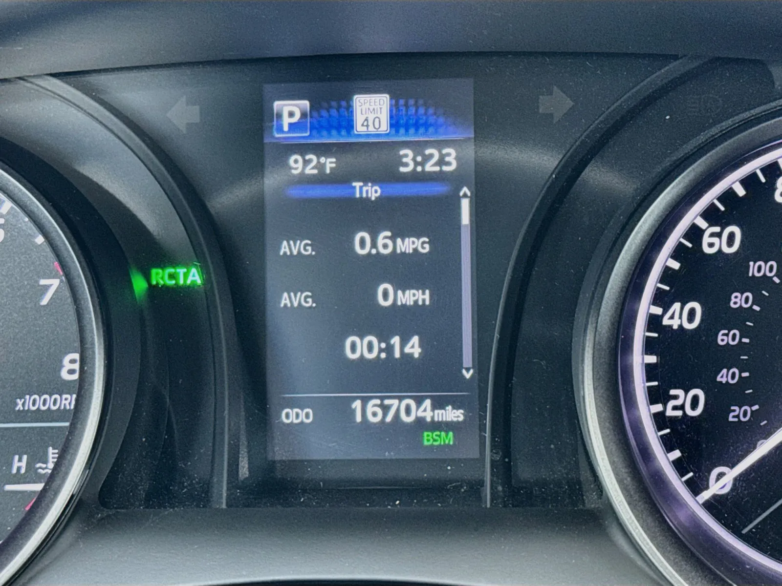 Toyota Camry photo 8
