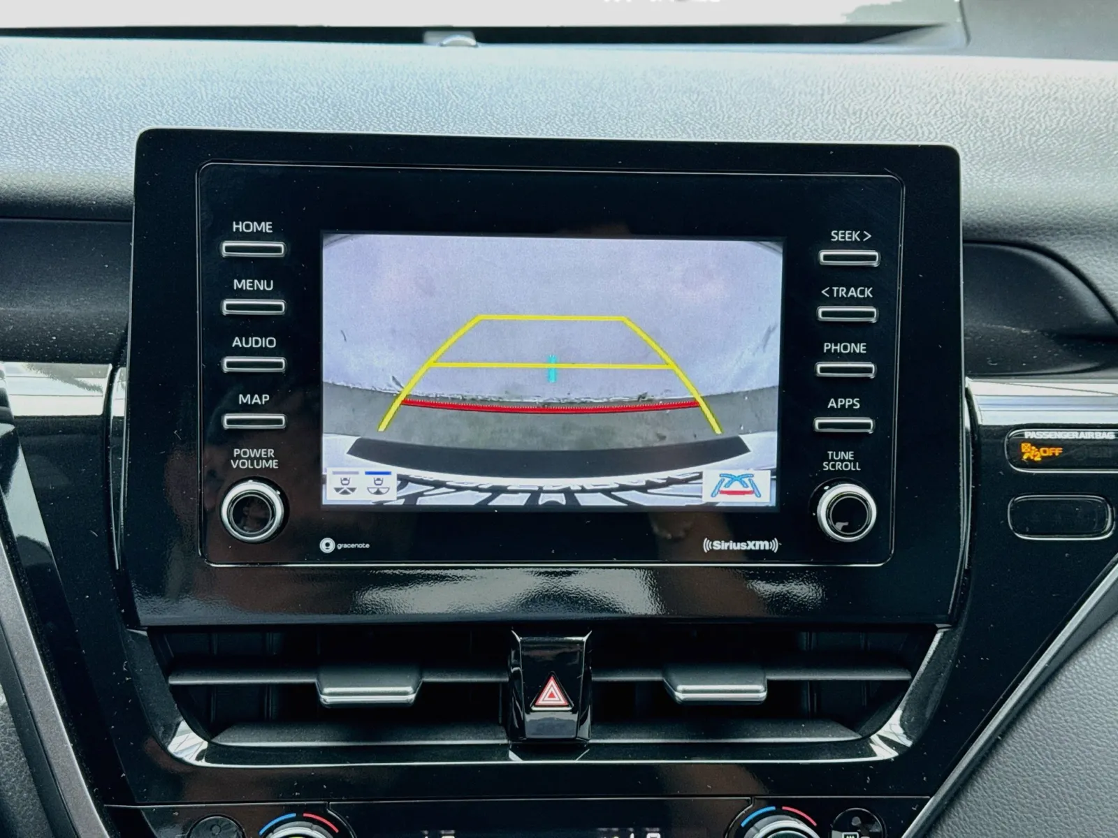 Toyota Camry photo 10