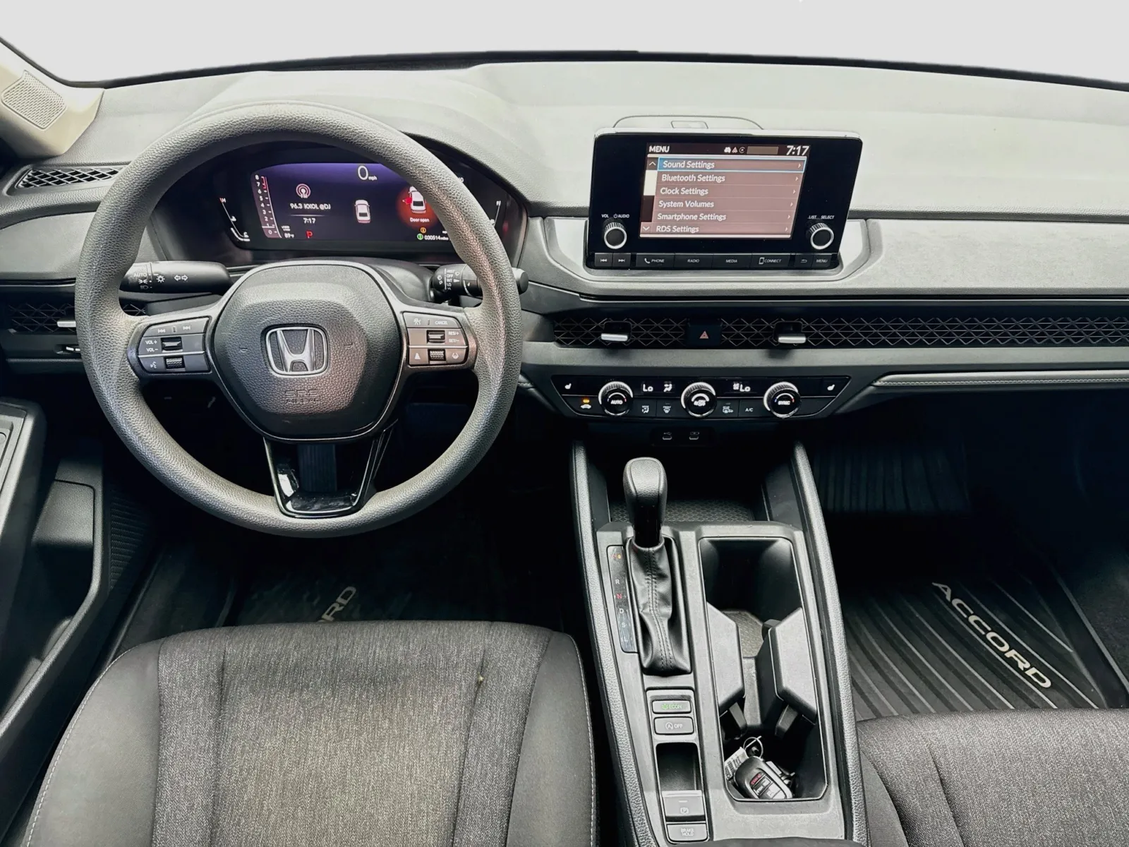 Honda Accord photo 15