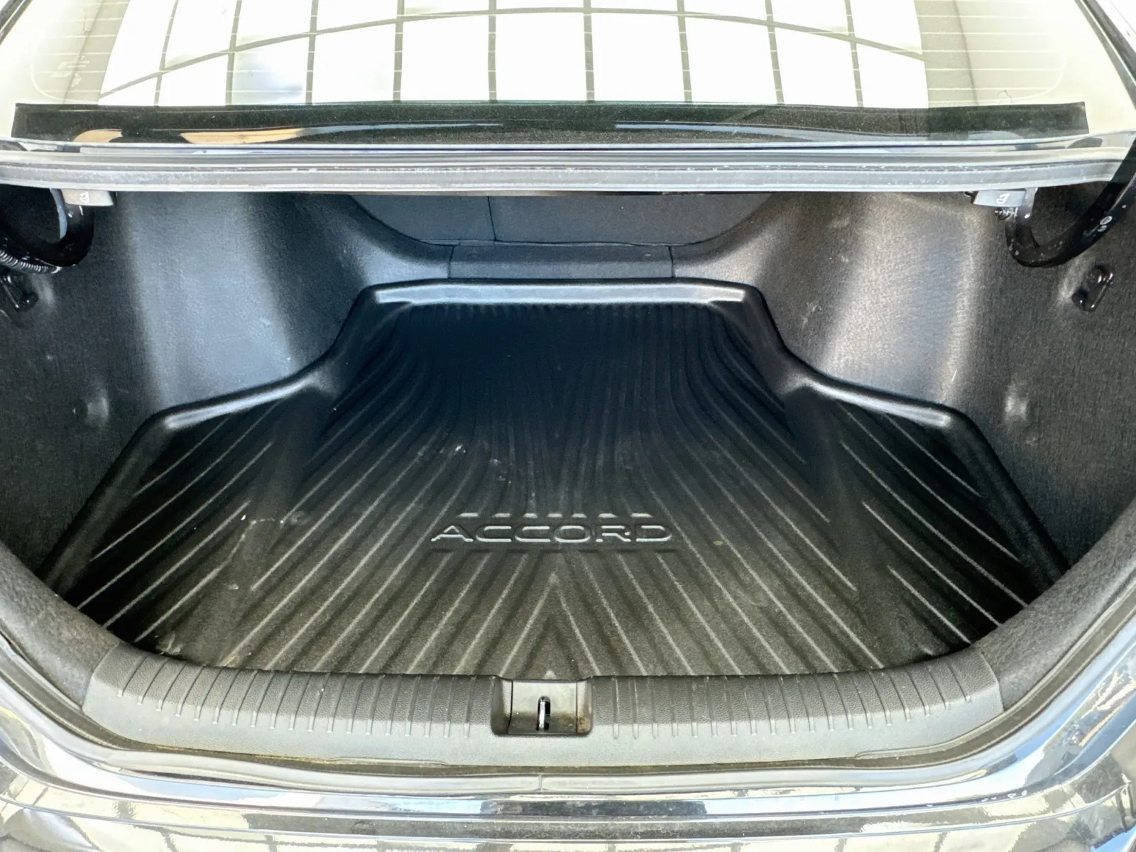 Honda Accord photo 17