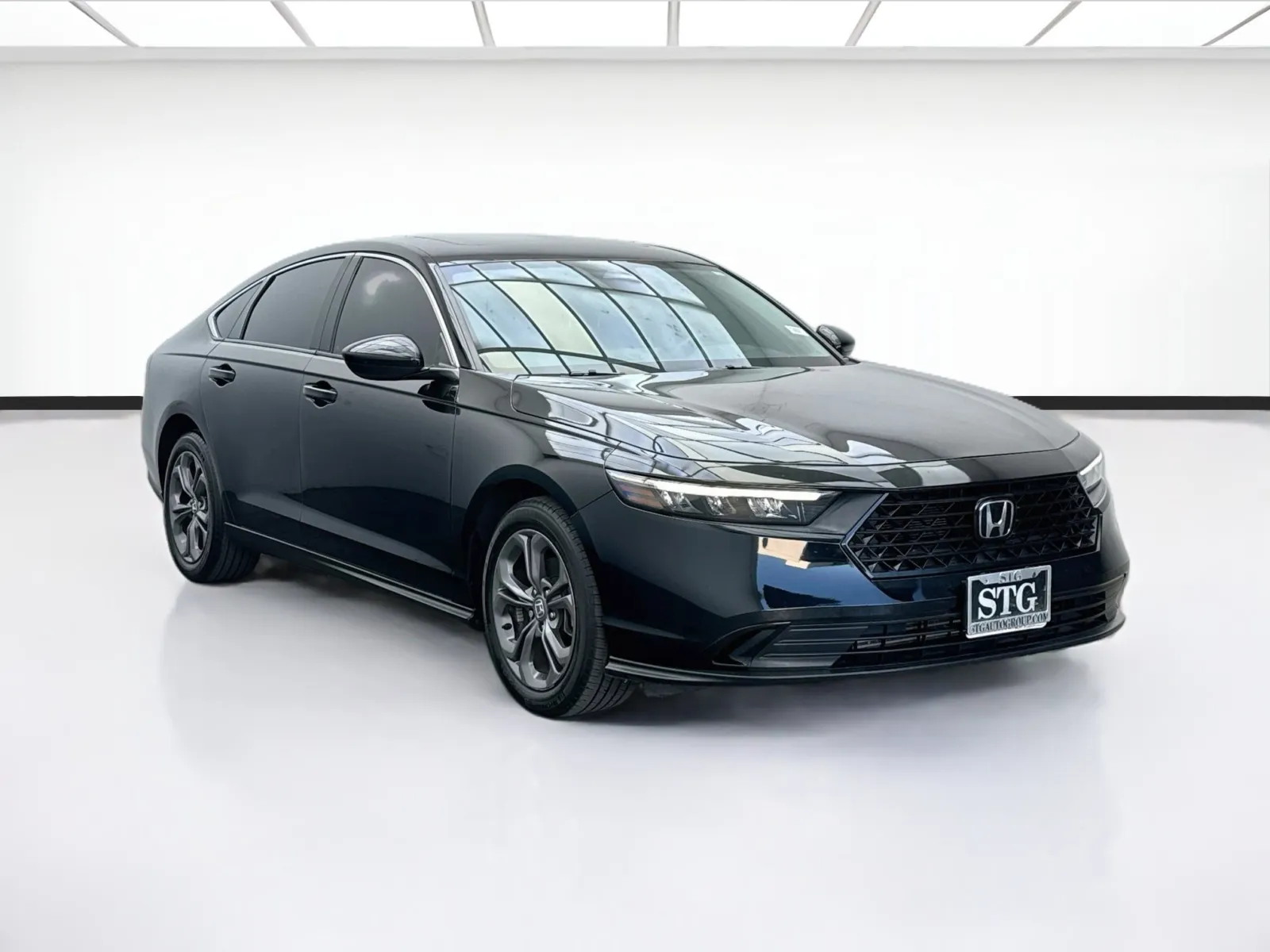 Honda Accord photo 3