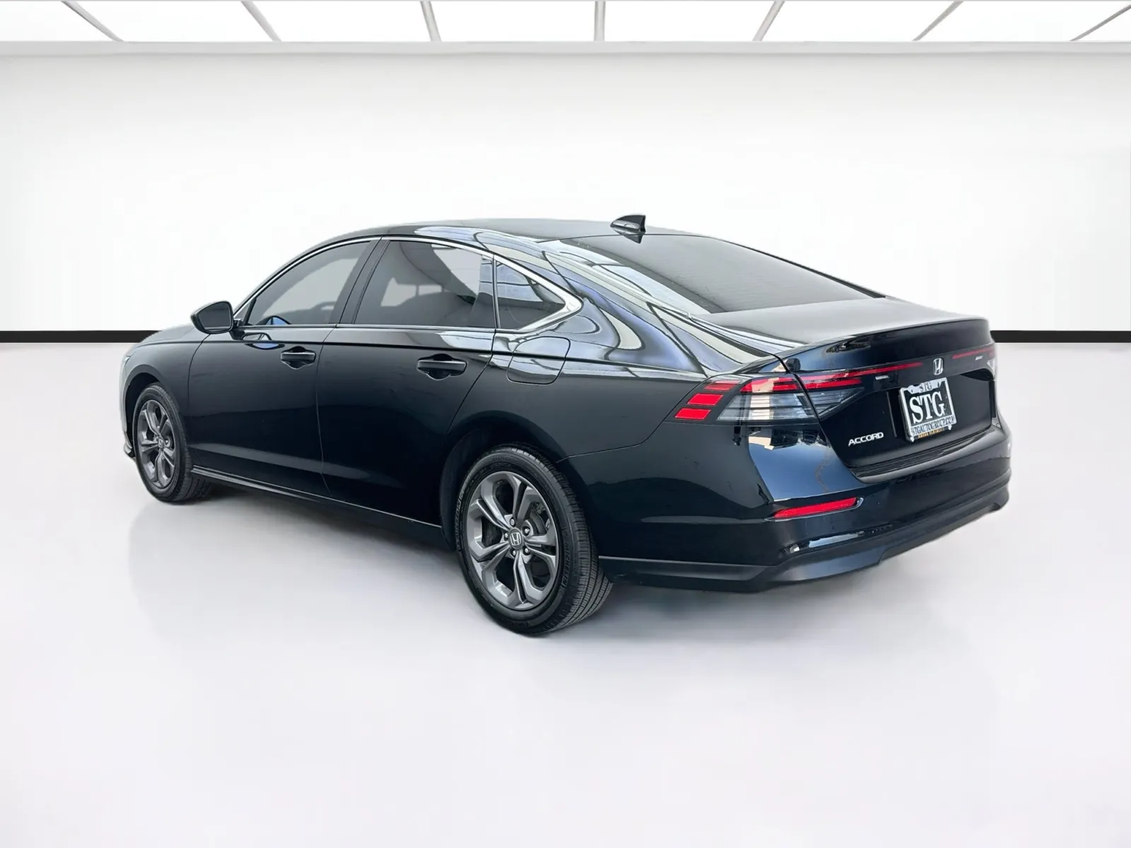 Honda Accord photo 6