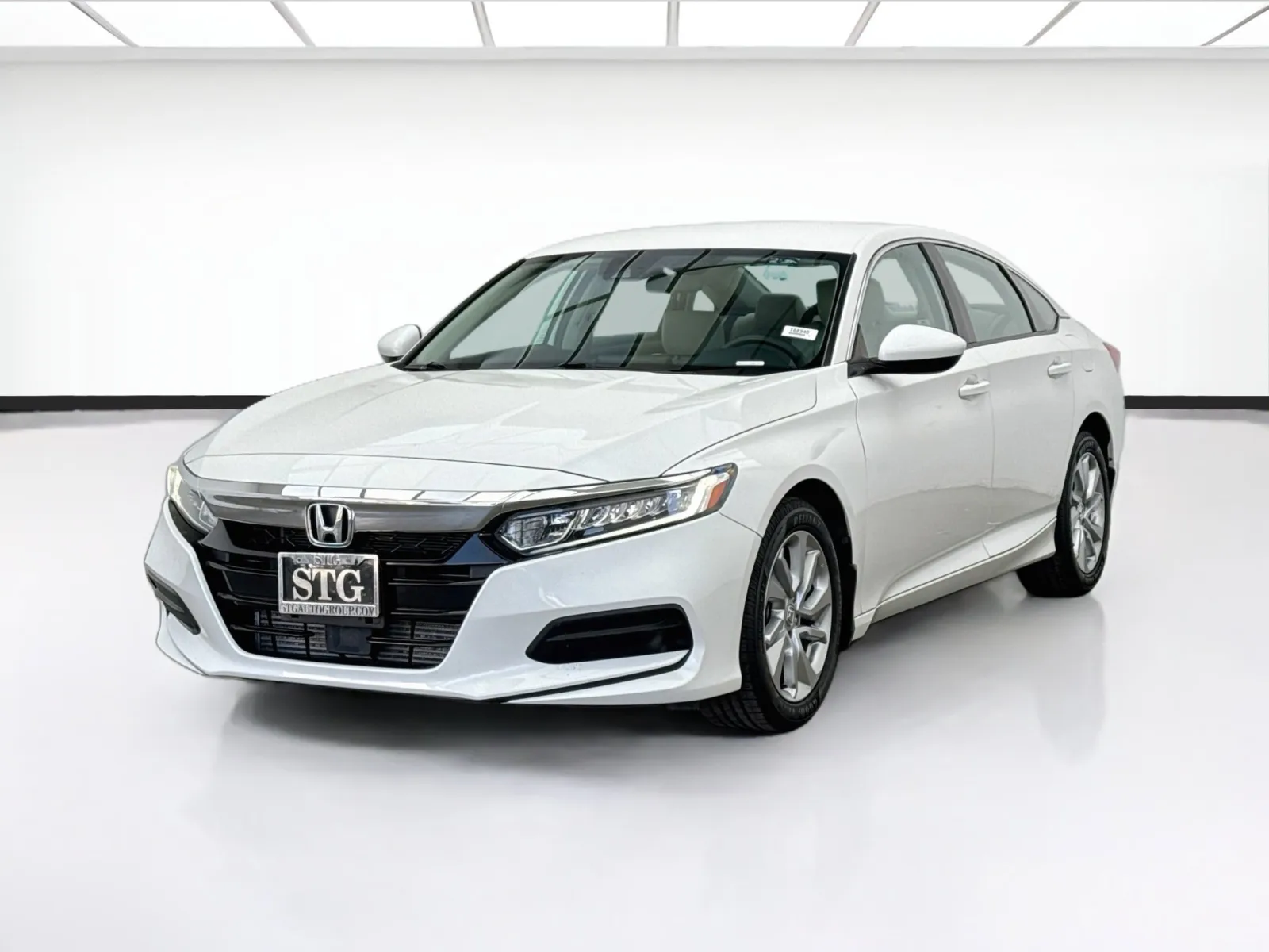 White 2019 Honda Accord Sedan LX for sale in Bellflower, CA