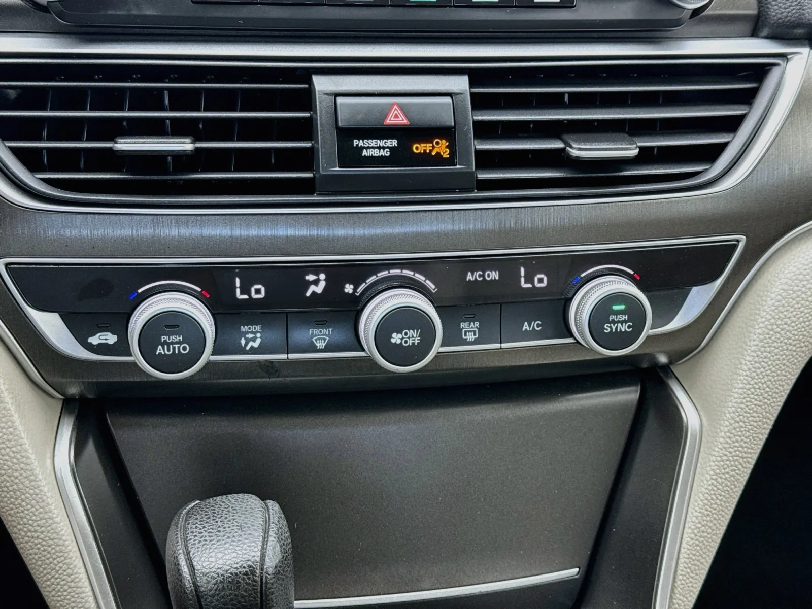 Honda Accord photo 12