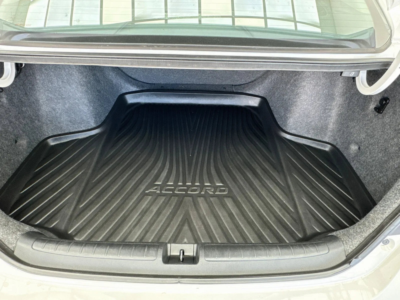 Honda Accord photo 16