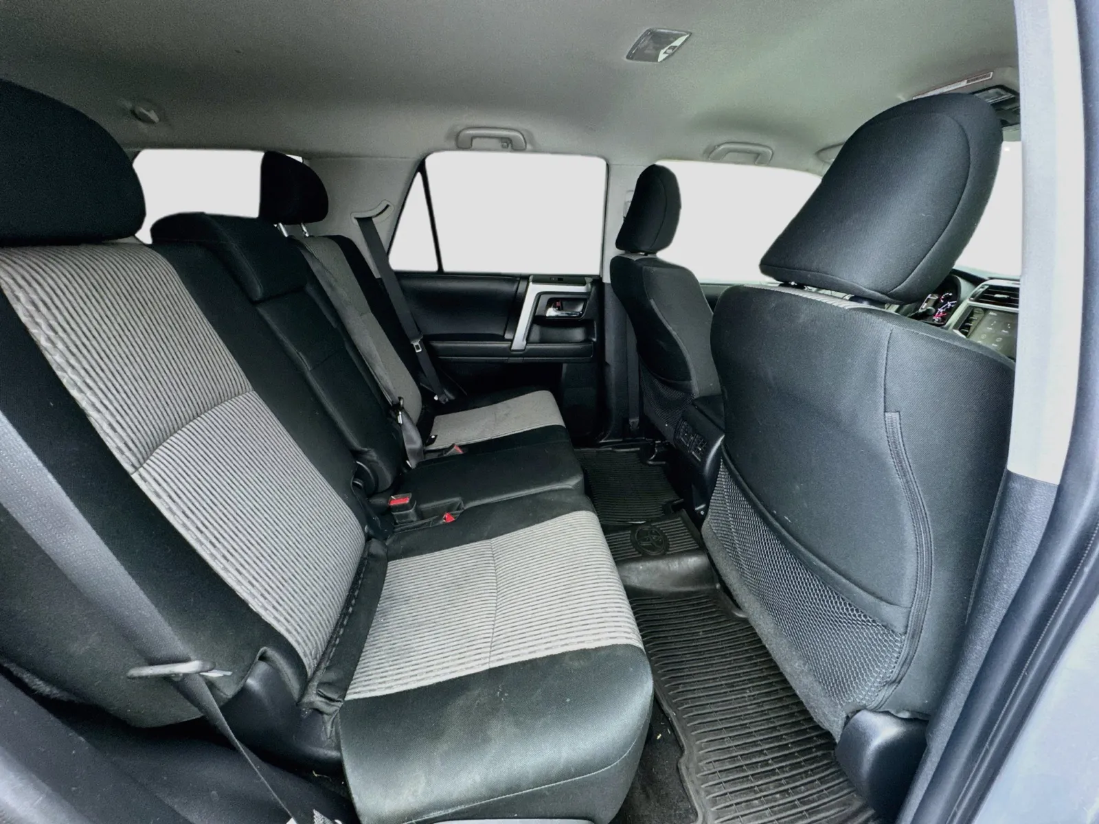Toyota 4Runner photo 19
