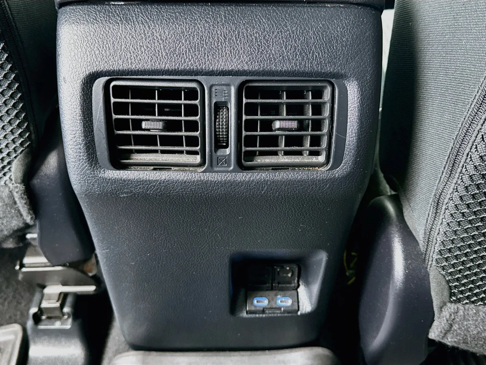 Toyota 4Runner photo 16