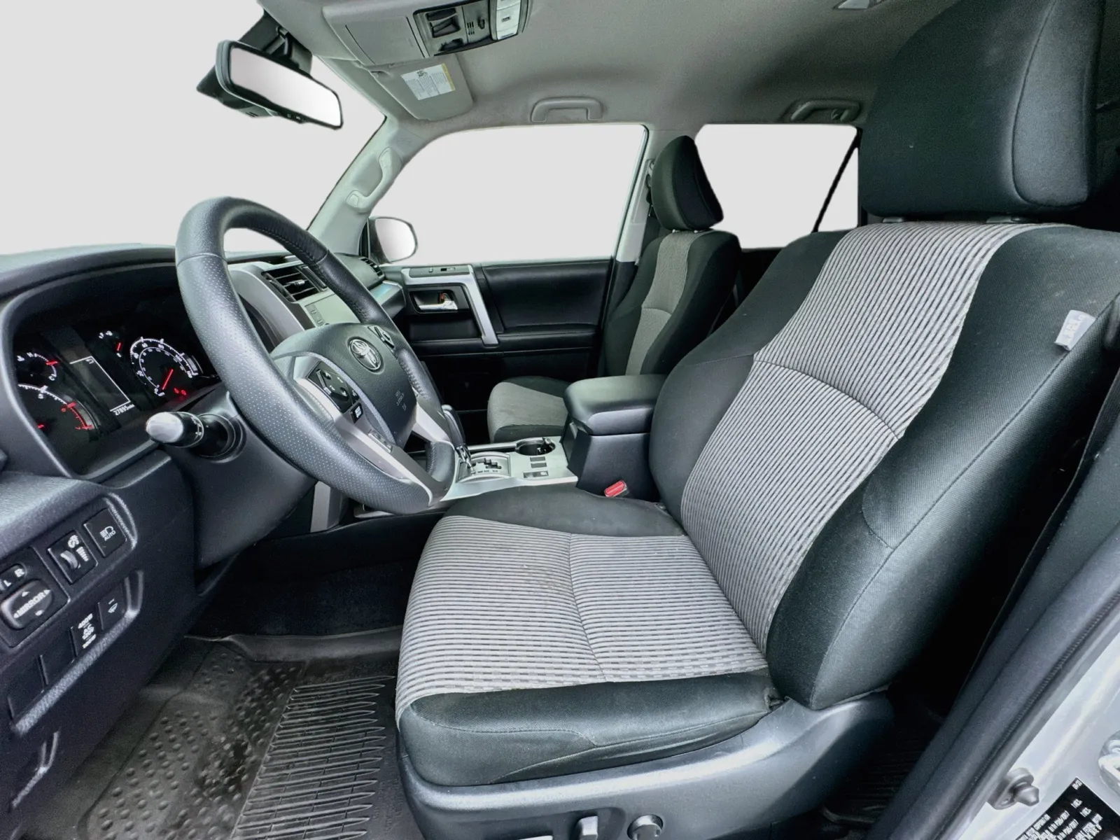 Toyota 4Runner photo 13