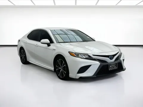 Another view of 2020 Toyota Camry SE for sale in Bellflower, CA at STG Bellflower