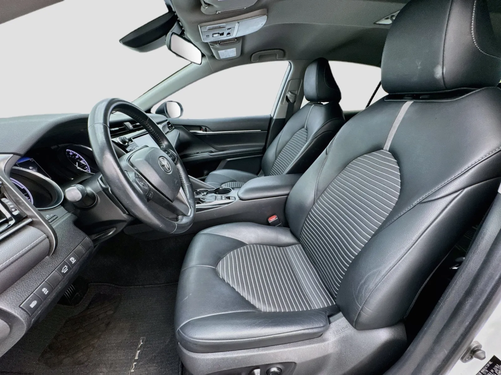 Toyota Camry photo 13