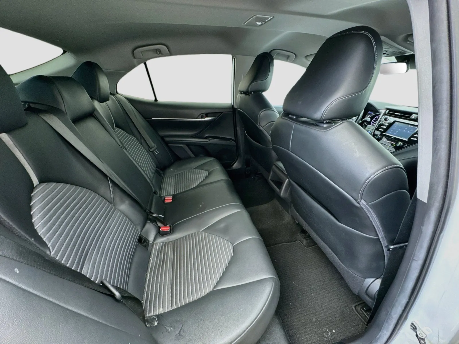 Toyota Camry photo 17