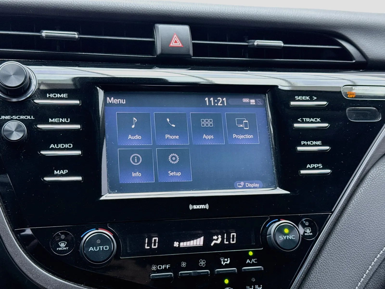 Toyota Camry photo 9