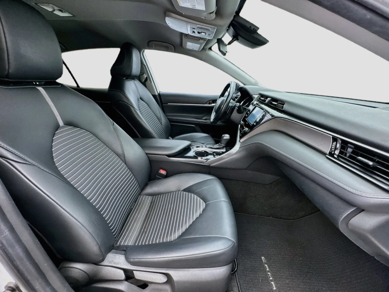 Toyota Camry photo 18