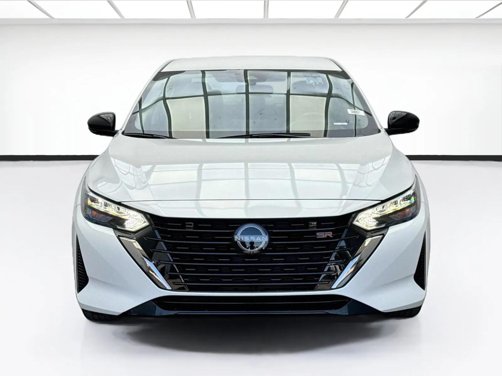 Nissan Sentra photo 2